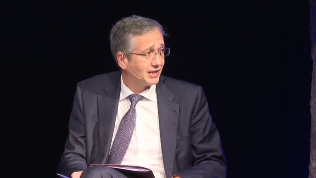 El gobernador del Banco de España advierte de que el BCE deberá pronunciarse sobre el impuesto a la banca