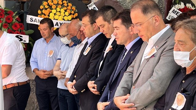 İBB Başkanı İmamoğlu, Murat Ongun’un babasının cenazesine katıldı