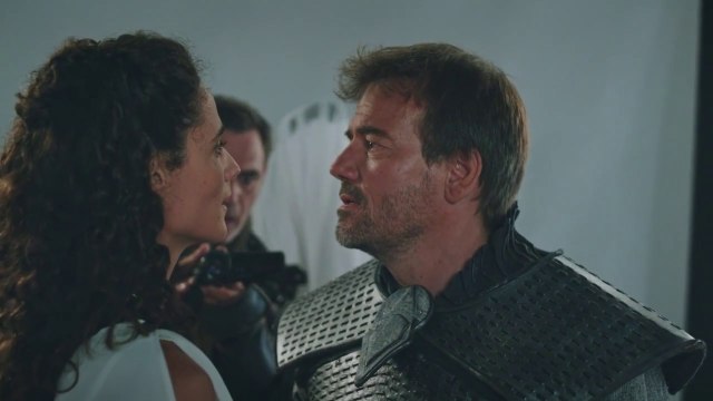 Plus belle la vie : [Indiscrétion] - Boher et Prune, le bisou