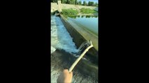 Effet hydrodynamique assez incroyable sur ce barrage