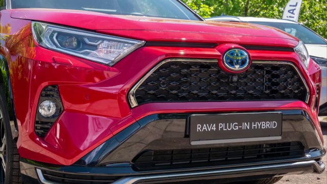 Toyota RAV4 : lequel choisir ? Motorisation, finitions, dimensions, couleurs