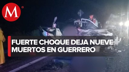 Choque múltiple en carretera de Guerrero deja nueve muertos