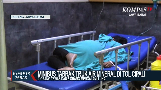 Minibus Tabrak Truk Di Tol Cipali, 1 Tewas 6 Luka