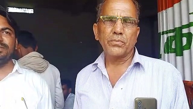 यूरिया खाद की किल्लत, 10 दिन से भटक रहे किसानों ने किया विरोध प्रदर्शन, देखिए - VIDEO