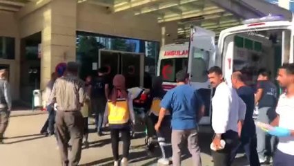 Baraj gölüne düşen kamyonetteki 3'ü çocuk 8 kişi yaralandı