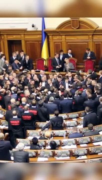 Украинцы требуют платить депутатам минималку | Українці вимагають платити депутатам мінімалку