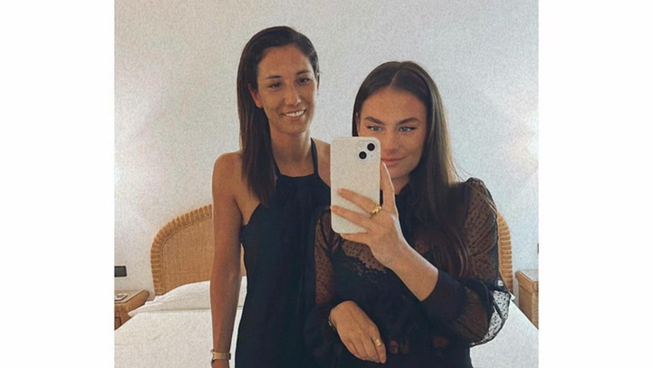 Fußball-Nationalspielerin Sara Doorsoun: „Princess Charming“-Kandidatin ist ihre Freundin