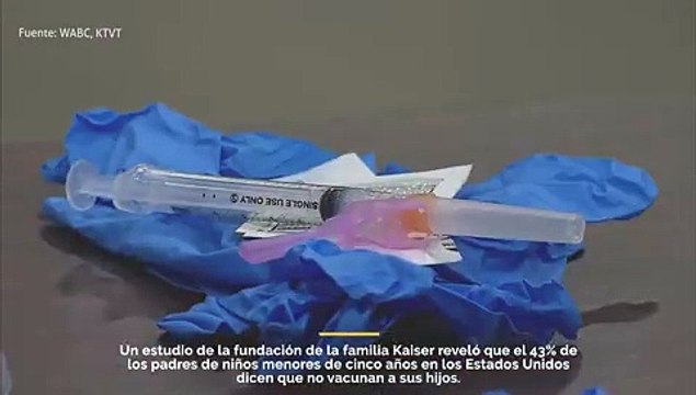 padres de niños pequeños se rehusan a vacunar a sus hijos contra el COVID