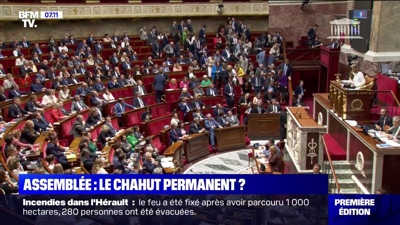 La majorité dénonce "le chahut et les mises en scène" de LFI et du RN à l'Assemblée
