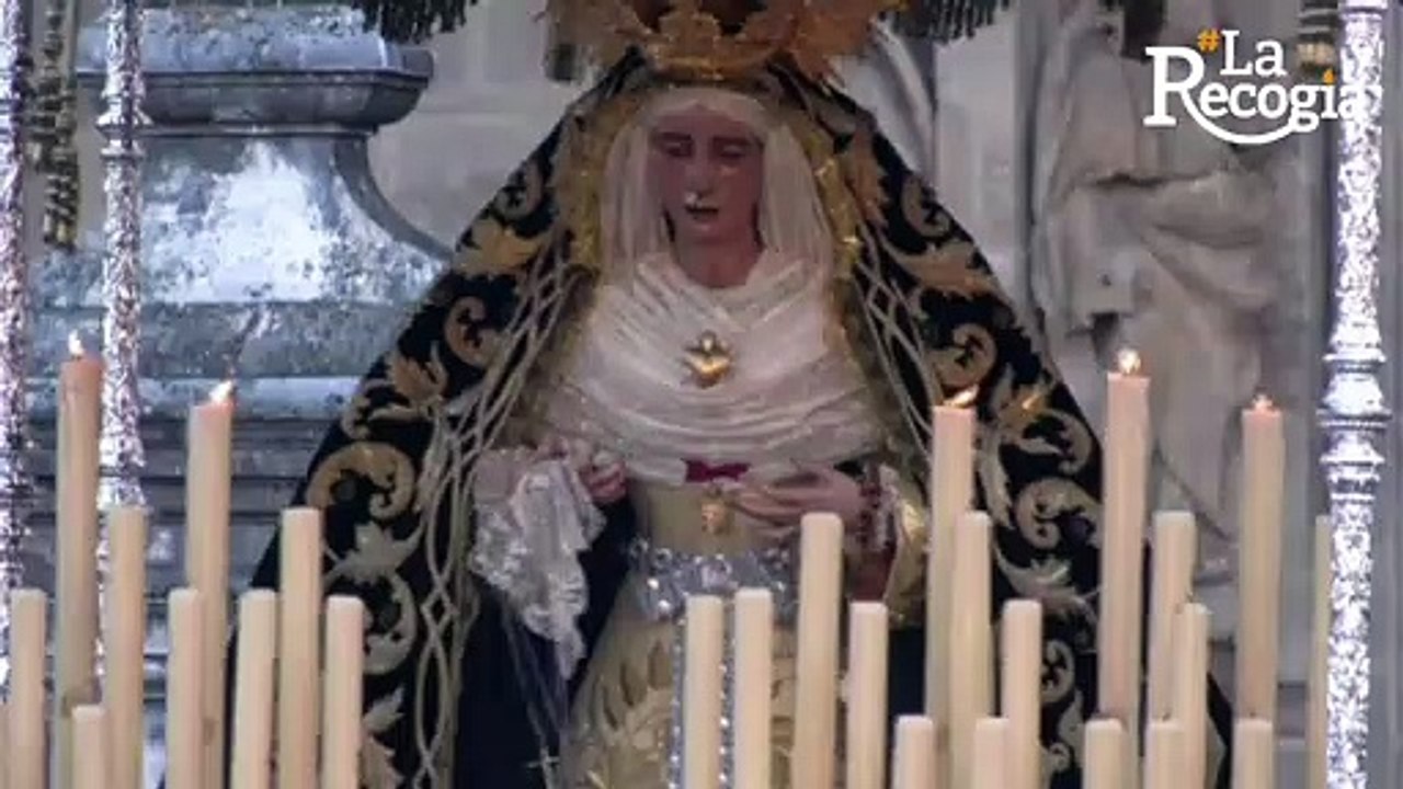 Dolores del Cerro saliendo de la catedral 2019