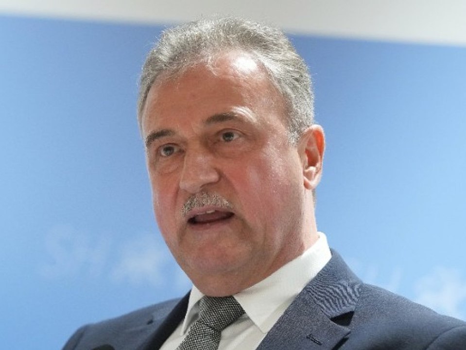 "Wertloses Produkt": GDL-Chef Weselsky wettert gegen Neun-Euro-Ticket