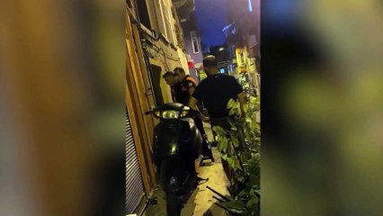 Beyoğlu'nda polis önce küfür etti sonra tokat attı!