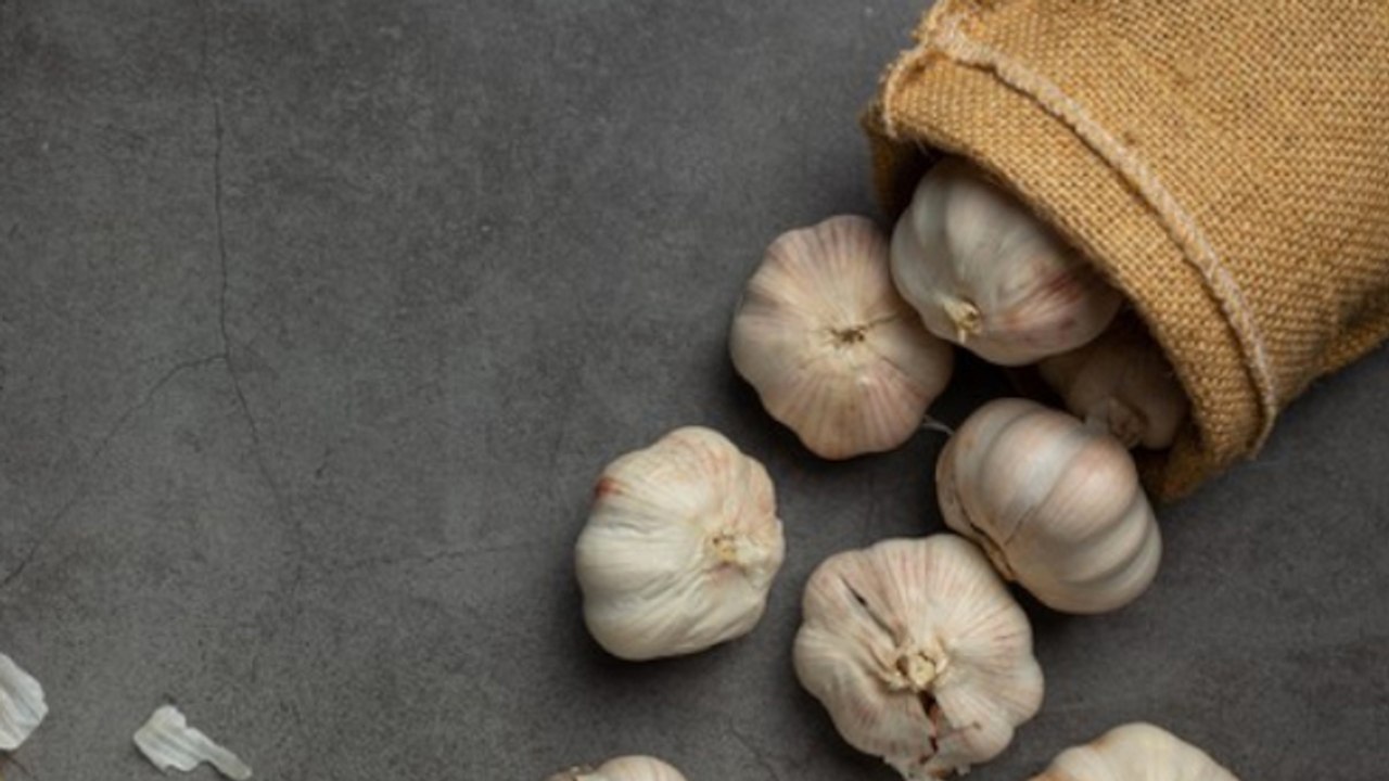 1 दिन में कितना लहसुन खाना चाहिए |1 Din Me Kitna Lehsun Khana Chahiye | Boldsky*Health