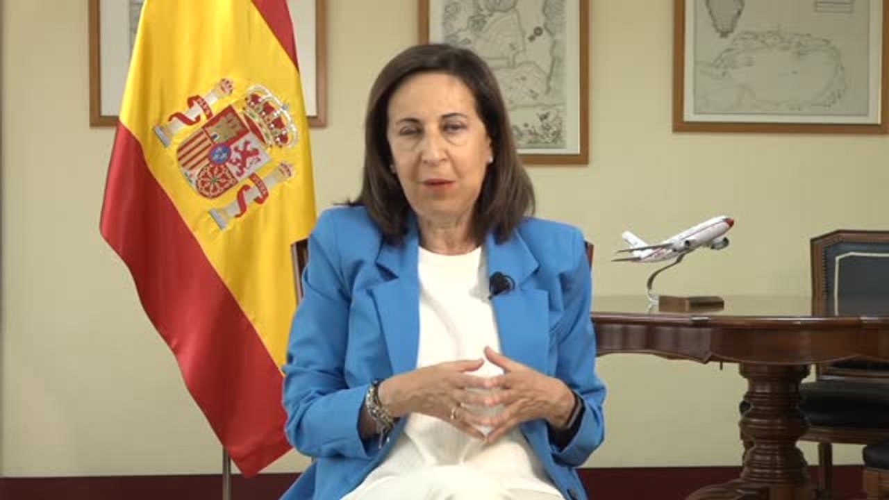 Robles: "Lo que no puede ser es que cuando llegan los incendios, nos acordemos de que está la UME"