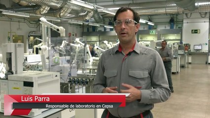 Cepsa lidera la innovación en sus servicios analíticos con un nuevo robot colaborativo