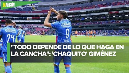 Santiago Giménez parte rumbo a Holanda para cerrar fichaje con el Feyenoord