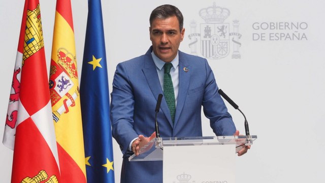 Sánchez no cierra la puerta al indulto y el PSOE defiende en masa la honestidad de Chaves y Griñán