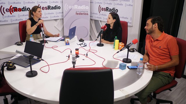 Crónica Rosa: Ana María Aldón vetó a Gloria Camila en su casa