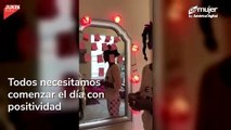 Niña crea un espejo de amor propio para superar burlas por su color de piel