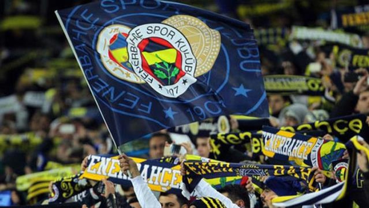 Son Dakika: Fenerbahçe'den Dinamo Kiev maçındaki Putin tezahüratı hakkında ilk açıklama: Kulübümüzün duruş ve değerlerini temsil etmiyor