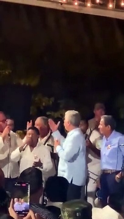 Duque de fiesta y el Pais de Luto