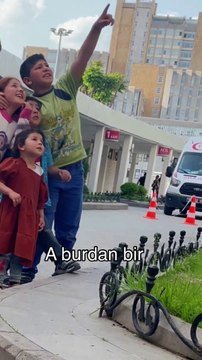 Ameliyat olan Elif’e moral ziyareti yapan kardeşleri ❤️