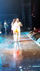 Paolla Oliveira e Diogo Nogueira dançam em show