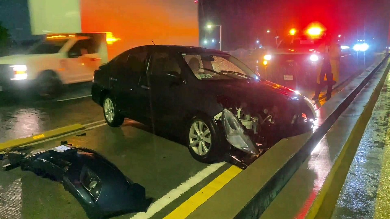 Un automovilista chocó contra la infraestructura de Mi Macro Periférico