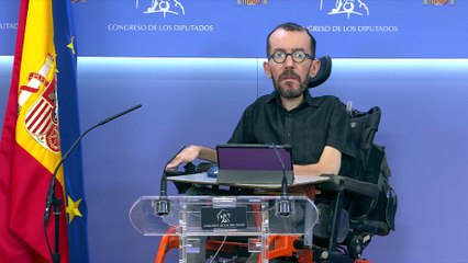 Unidas Podemos pide "mano dura" para la banca si carga en los clientes el nuevo impuesto