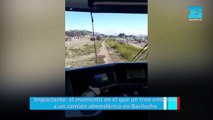 Impactante: el momento en el que un tren embistió a un camión atmosférico en Bariloche