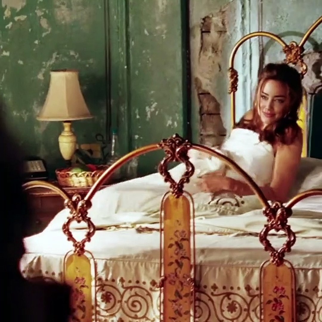 ⁣Amber Heard and Brad Pitt Dating