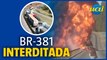 Carreta pega fogo após acidente na Fernão Dias