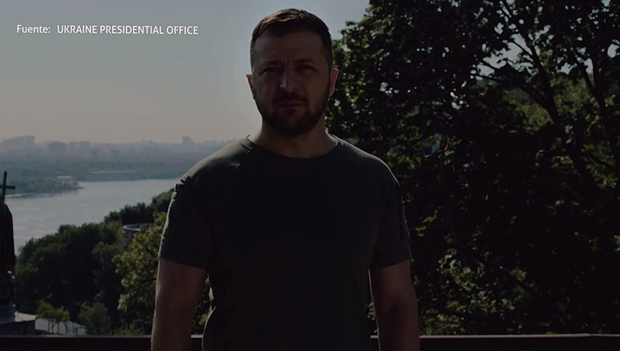 “No nos detendremos hasta que liberemos cada metro de tierra ucraniana”, dice el presidente Zelensky