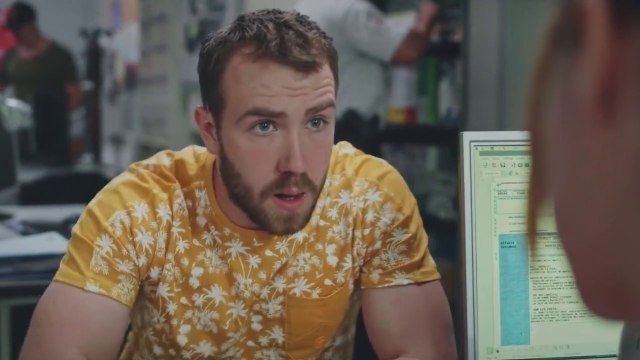 Plus Belle la Vie - Kevin se met à douter de Camille