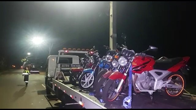 Motos barulhentas e combinação direção com álcool são alvos de blitz em Cascavel