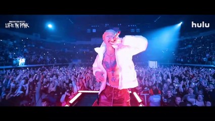 'Machine Gun Kelly's Life In Pink' - Tráiler oficial