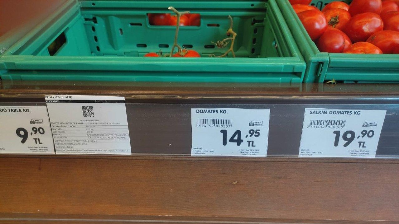 Bahçeden 3.5 liraya çıkan domates markette 15 lira