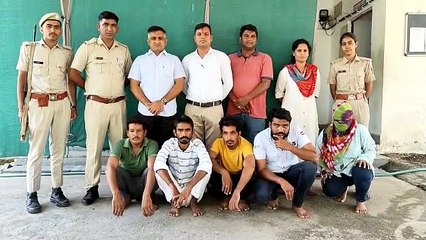 गुरुजी को हनी ट्रेप में फंसाया, महिला  समेत पूरी गैंग पकड़ी