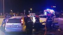 Sivas'ta iki otomobilin çarpışması sonucu meydana gelen trafik kazasında 8 kişi yaralandı