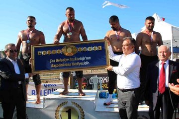 57. Süleyman Şahin Yağlı Pehlivan Güreşleri'nin başpehlivanı Serkan Serttürk oldu