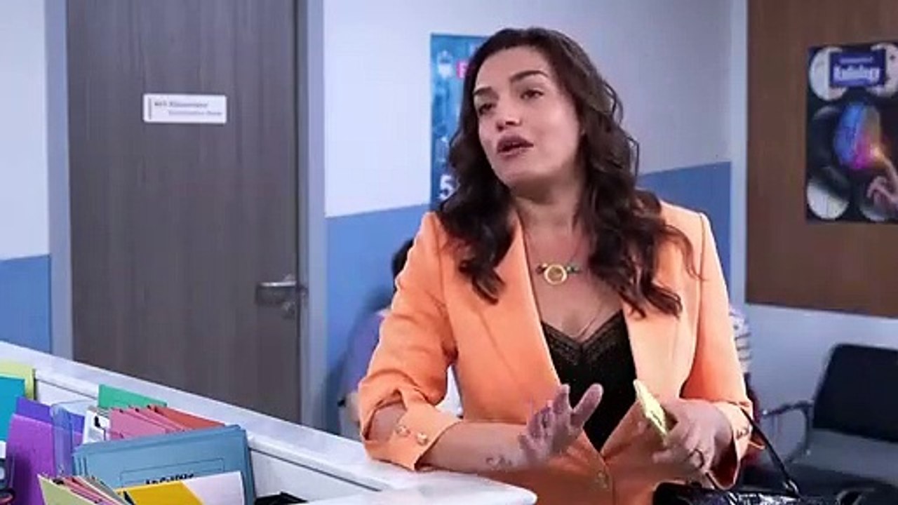 Η Κλινική - Επεισόδιο 12
