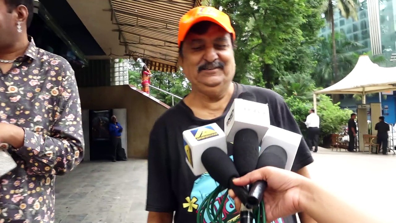 बड़े पर्दे पर रिलीज हुई फिल्म Ek Villain Returns, देखें लोगों को कितनी पसंद आई