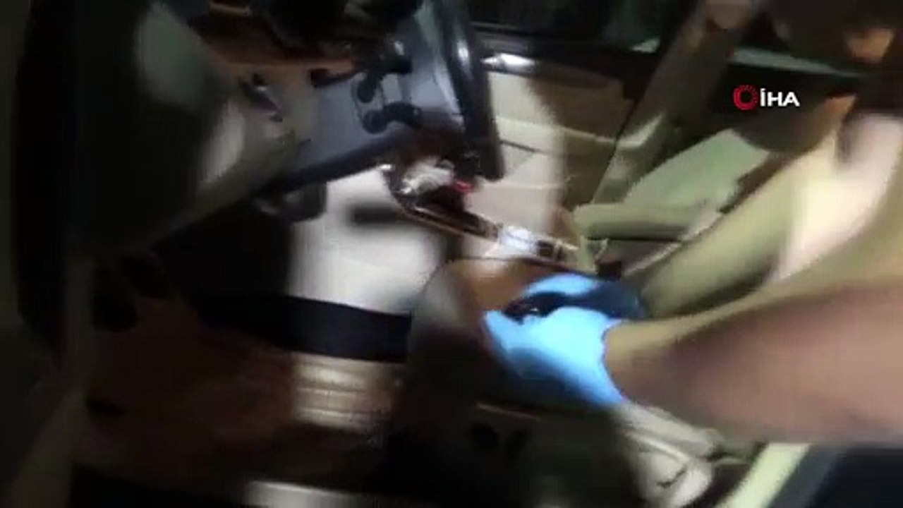 Şüphe üzerine durduruldu, cephanelik çıktı