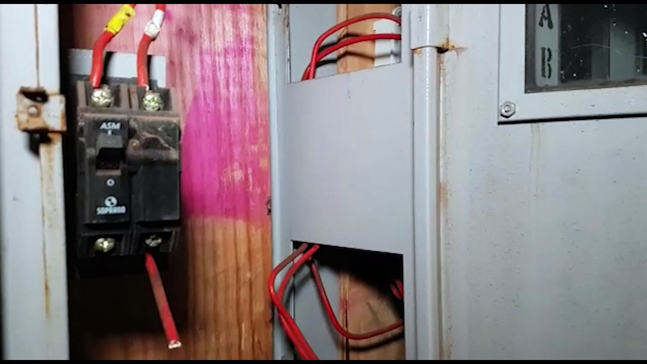 Sem Limites! bandidos furtam medidores de energia e deixam comerciantes sem luz