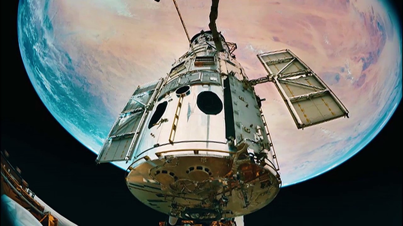 Hubble View of Comet_K2