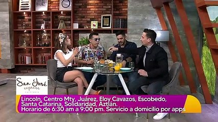 Camión de mensajería pierde el control