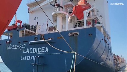 هل هي مسروقة من أوكرانيا؟ جدل بشأن حبوب تحملها سفينة سورية راسية في ميناء لبناني