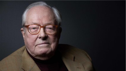 GALA VIDEO - “Debout les morts” : Jean-Marie Le Pen poste un tweet étonnant