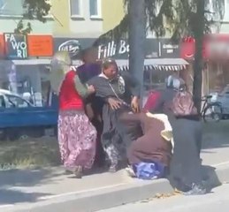 Son dakika 3. sayfa: Kocaeli'de 7 dilenci kadın birbirine girdi... O anlar kameraya yansıdı