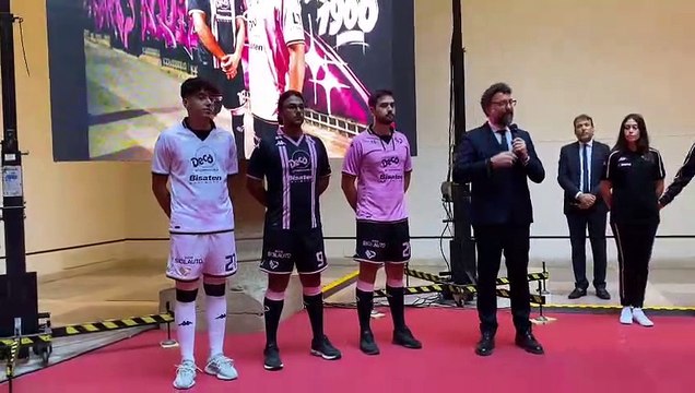 Presentate le nuove maglie del Palermo